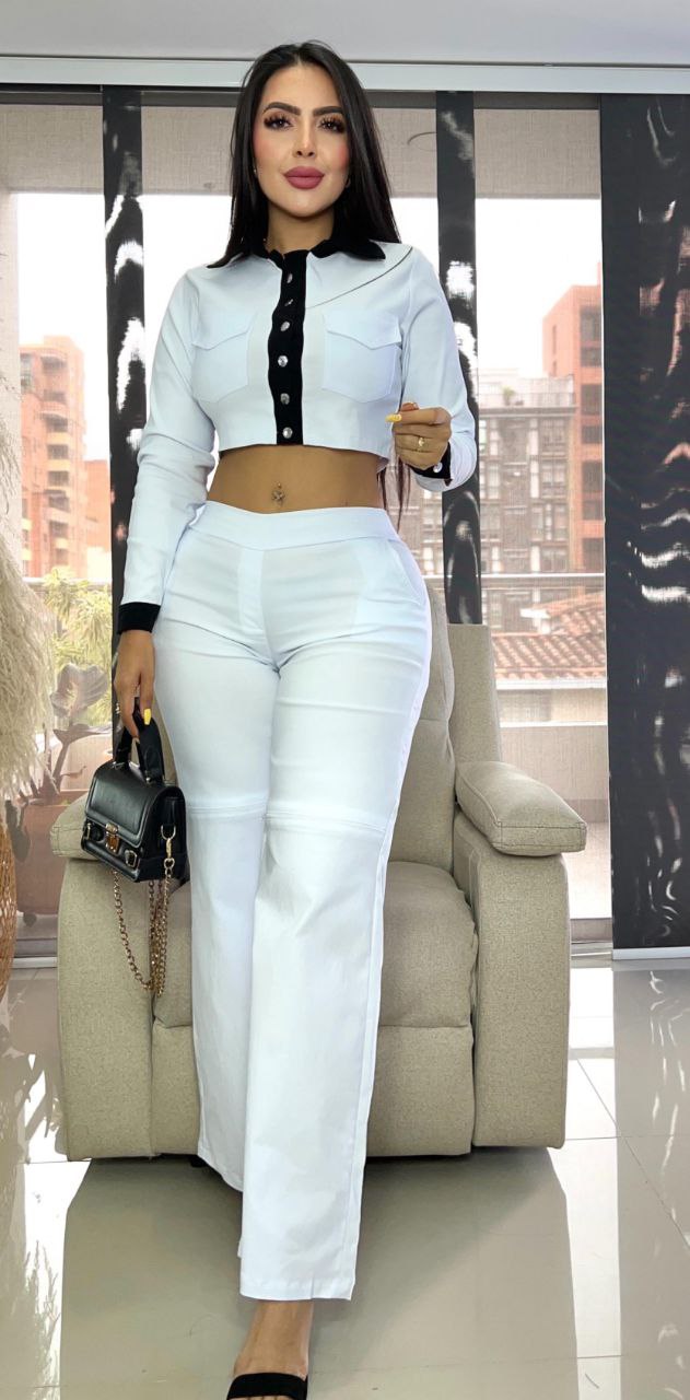 CONJUNTO PANTALÓN Y CHAQUETA